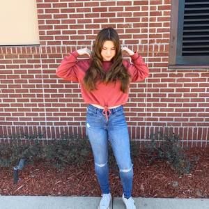 Meet your Posher, Macie